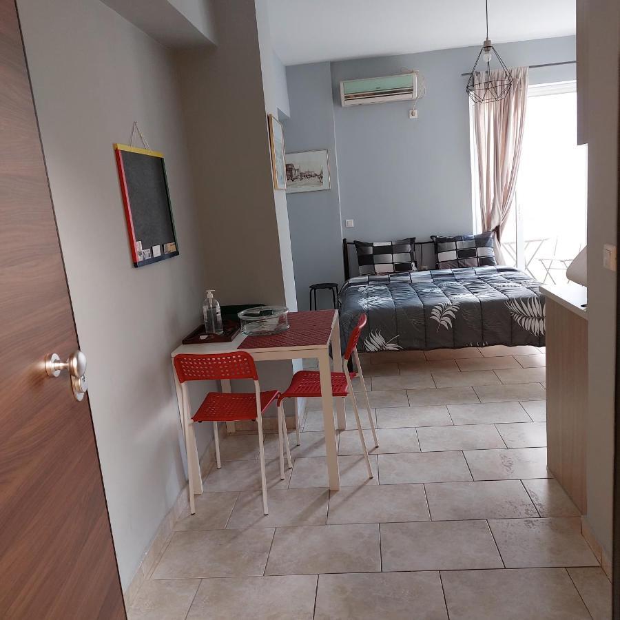 Yolanda Studios Pireus Exteriör bild